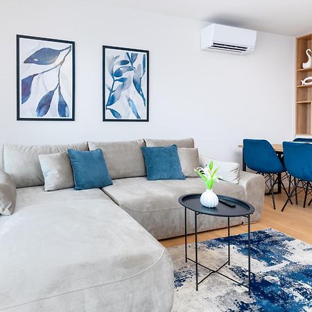 Luxury Adria Sea City & Mountain View Apartment มาคาร์สกา ภายนอก รูปภาพ