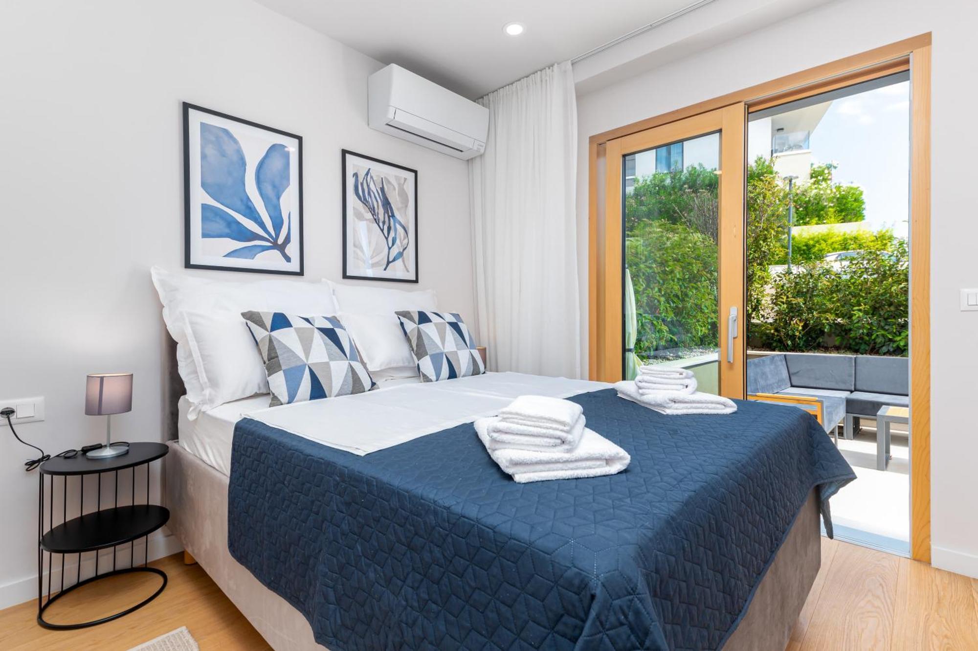 Luxury Adria Sea City & Mountain View Apartment มาคาร์สกา ภายนอก รูปภาพ
