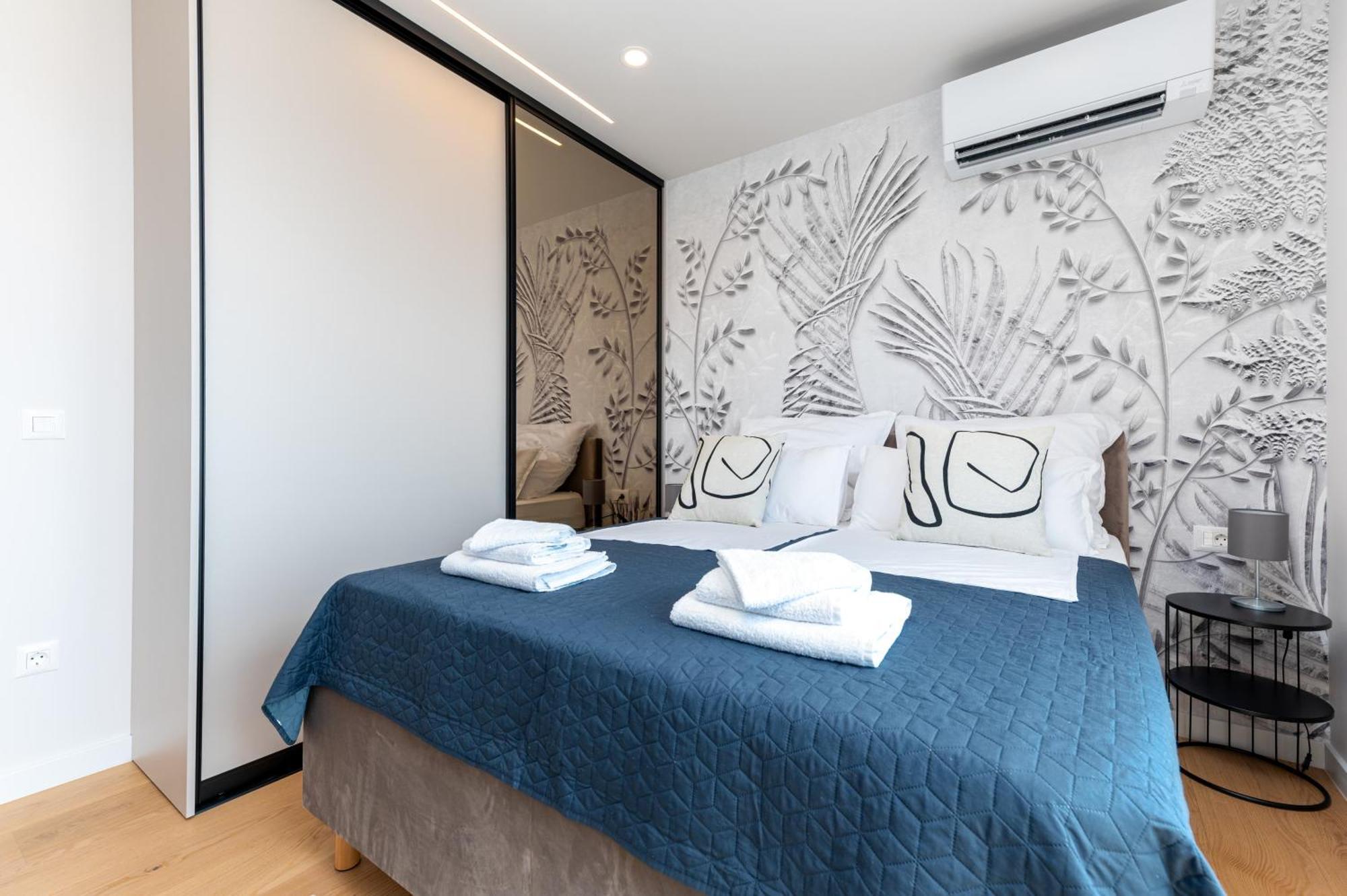 Luxury Adria Sea City & Mountain View Apartment มาคาร์สกา ภายนอก รูปภาพ
