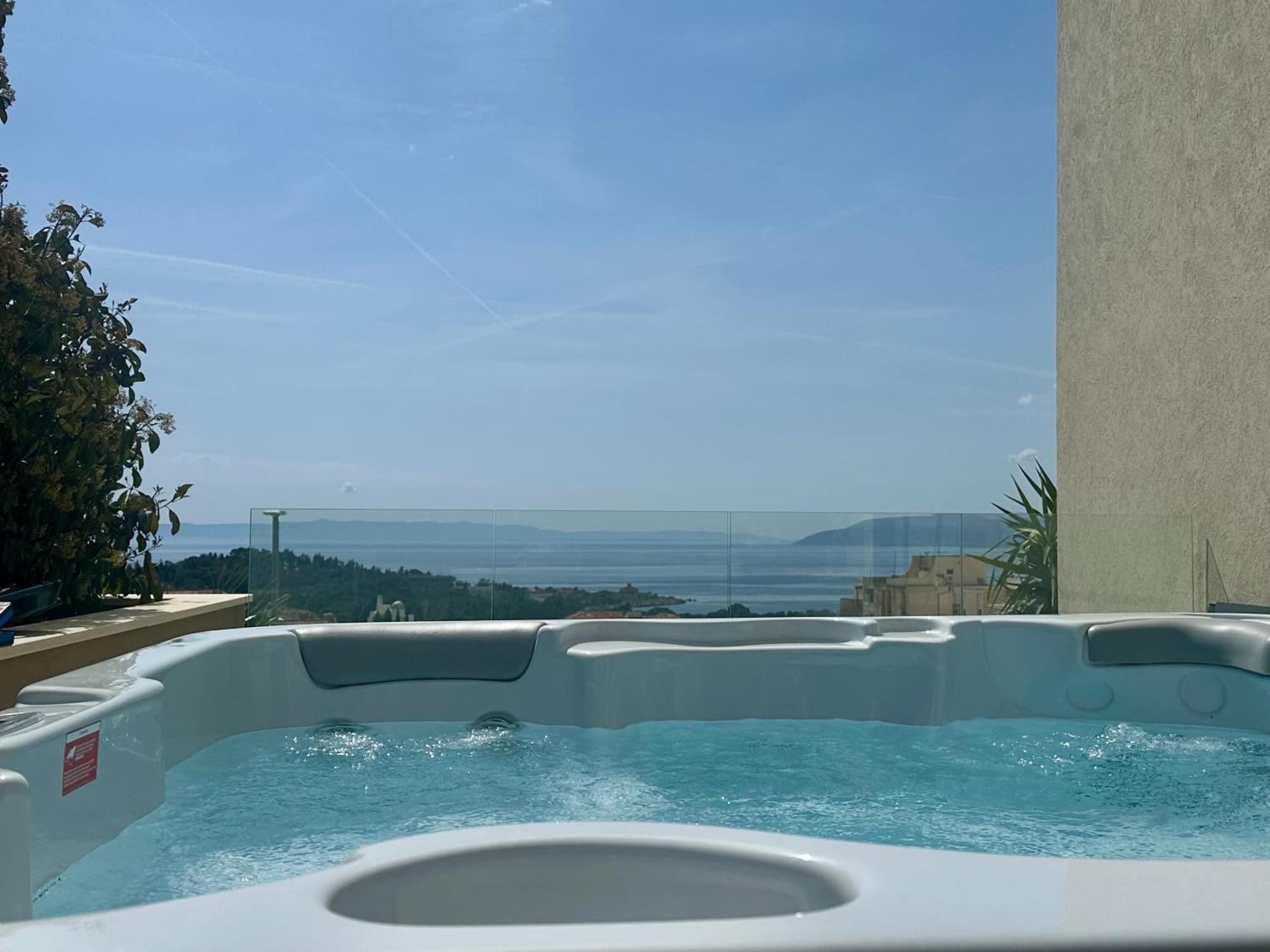 Luxury Adria Sea City & Mountain View Apartment มาคาร์สกา ภายนอก รูปภาพ